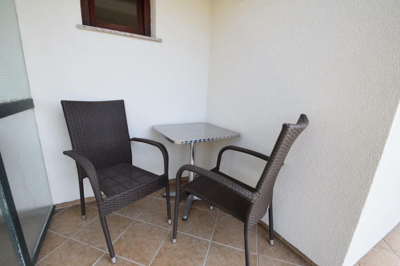 Apartments Nina Starigrad Paklenica Exterior photo