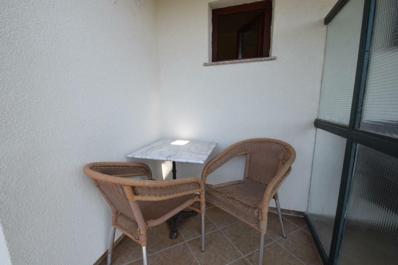Apartments Nina Starigrad Paklenica Exterior photo